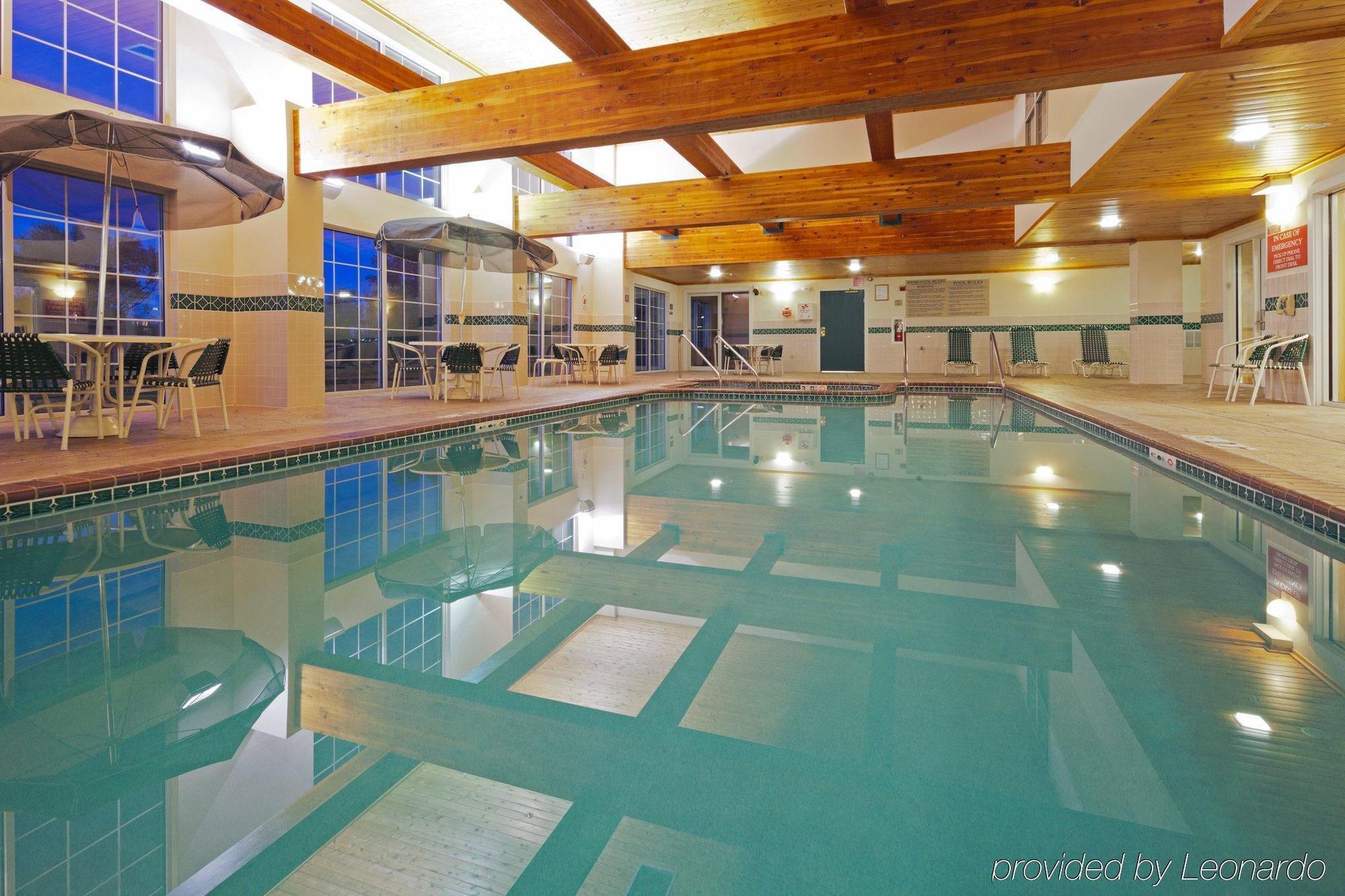 Country Inn & Suites By Radisson, Milwaukee Airport, Wi Konforlar fotoğraf